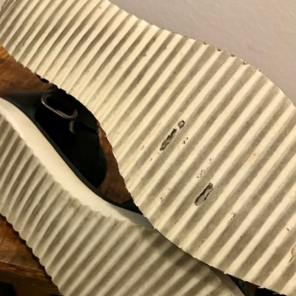 Green pointy flats - Picture 3 of 3